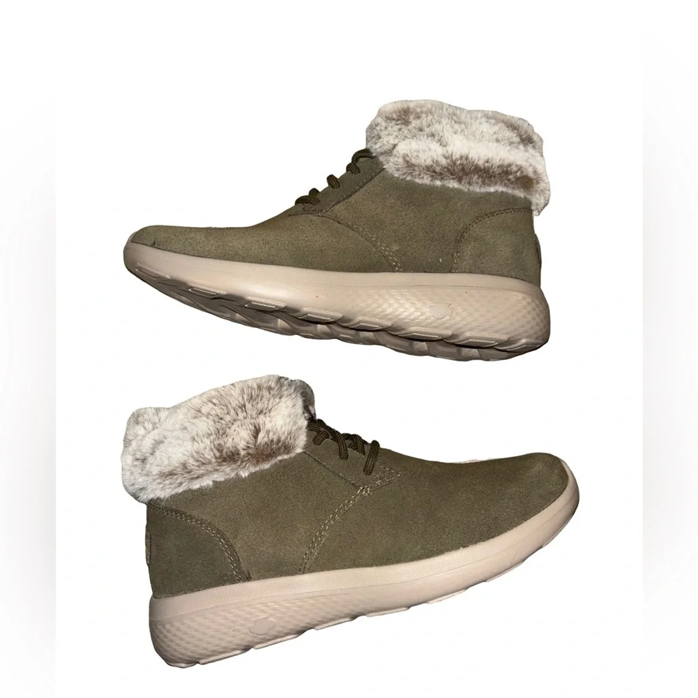 Skechers On the Go Water Resistant Suede Boots Winter Chill Olive